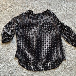 Maurice’s top plus size 2 patterned. Tags off never worn.